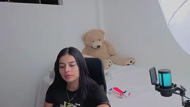 valerihouse online show from 04-04-26, 02:21