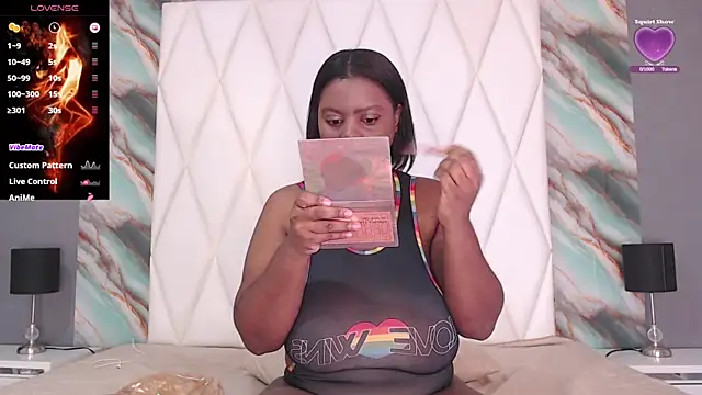 Snapshot of PenelopeBoobss chatting on 11-20-25, 12:44 PenelopeBoobss online show from 11-20-25, 12:44