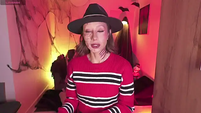 Snapshot of AnnaKimm chatting on 11-01-25, 12:01 AnnaKimm online show from 11-01-25, 12:01