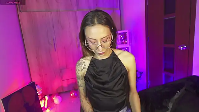 AnnaKimm online show from 02-11-26, 10:37