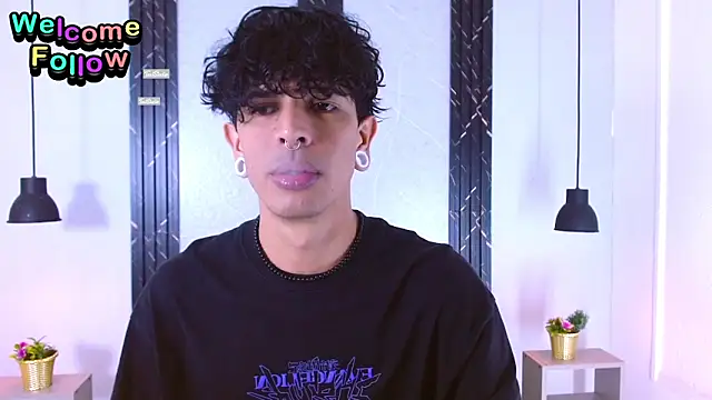 Snapshot of Franvill_Trato chatting on 09-23-25, 07:17 Franvill Trato online show from 09-23-25, 07:17