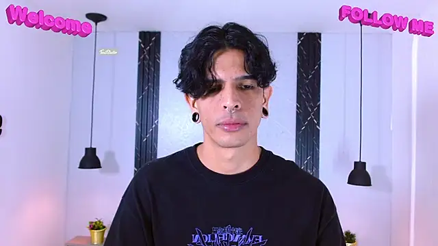 Snapshot of Franvill_Trato chatting on 10-06-25, 05:32 Franvill Trato online show from 10-06-25, 05:32
