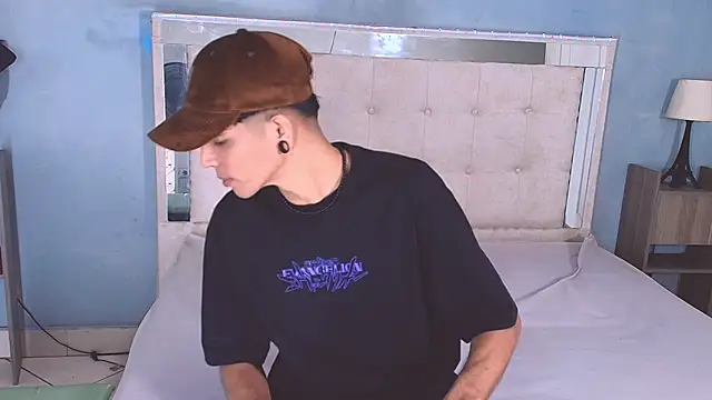 Snapshot of Franvill_Trato chatting on 10-18-25, 12:17 Franvill Trato online show from 10-18-25, 12:17