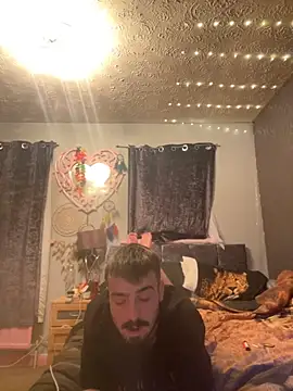 Snapshot of jaycoy22 chatting on 09-29-25, 08:13 jaycoy22 online show from 09-29-25, 08:13