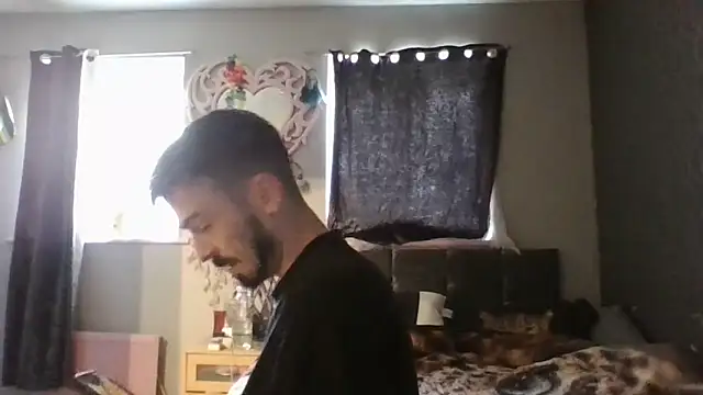 Snapshot of jaycoy22 chatting on 09-30-25, 11:48 jaycoy22 online show from 09-30-25, 11:48