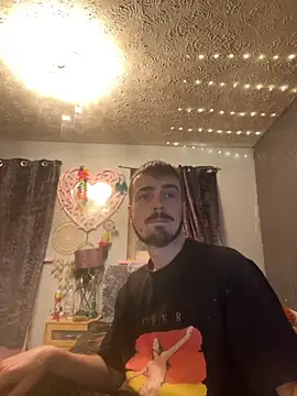 Snapshot of jaycoy22 chatting on 10-06-25, 06:05 jaycoy22 online show from 10-06-25, 06:05