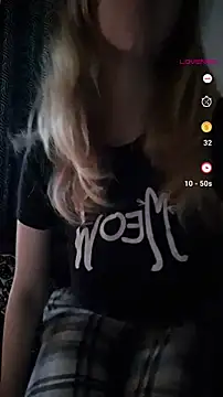 LyraHotty online show from 02-23-26, 06:11