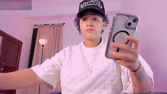 LiaaMoretzz online show from 01-17-26, 04:06