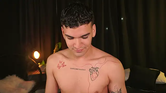 Snapshot of EROS_AND_ALAN chatting on 02-01-26, 03:38 EROS AND ALAN online show from 02-01-26, 03:38