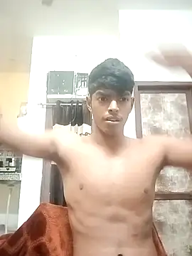 Snapshot of monster_33 chatting on 02-15-26, 01:20 monster 33 online show from 02-15-26, 01:20