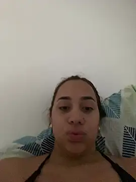Snapshot of Fer_1203 chatting on 06-08-26, 05:13 Fer 1203 online show from 06-08-26, 05:13