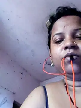 Cute-Priya2 online show from 04-25-26, 10:29