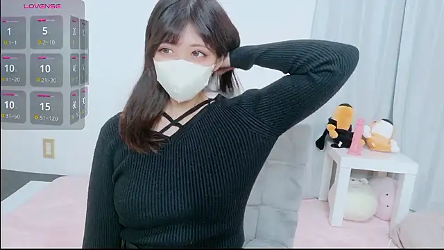 hinachuuu  D online show from 11-14-25, 05:17