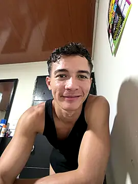 Snapshot of eroseliam chatting on 01-08-26, 04:42 eroseliam online show from 01-08-26, 04:42