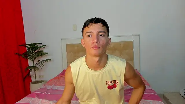 Snapshot of eroseliam chatting on 02-26-26, 07:35 eroseliam online show from 02-26-26, 07:35