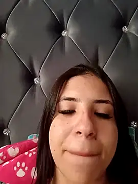 Snapshot of Liagni0 chatting on 09-30-25, 03:28 Liagni0 online show from 09-30-25, 03:28