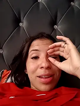 Snapshot of Liagni0 chatting on 11-07-25, 04:18 Liagni0 online show from 11-07-25, 04:18