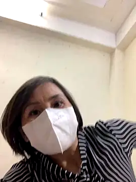 Hello Linchii online show from 09-13-25, 06:18