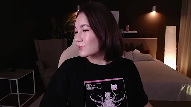 Halle Berrry online show from 09-26-25, 02:10