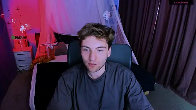 Snapshot of joseph_bear_ chatting on 01-06-26, 08:34 joseph bear online show from 01-06-26, 08:34