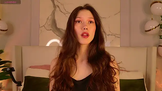 MaryNixon  online show from 03-27-26, 05:02