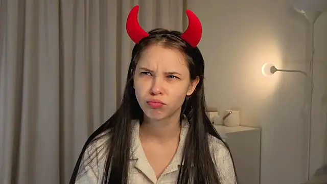 slyshypie online show from 11-26-25, 01:23