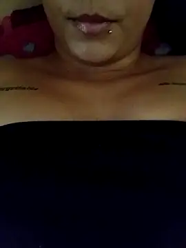 Snapshot of clarinha2 chatting on 10-05-25, 04:05 clarinha2 online show from 10-05-25, 04:05