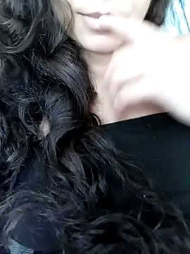 Snapshot of clarinha2 chatting on 10-12-25, 04:39 clarinha2 online show from 10-12-25, 04:39