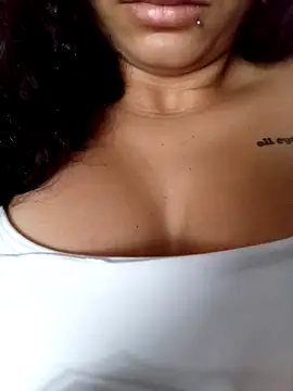 Snapshot of clarinha2 chatting on 10-14-25, 10:16 clarinha2 online show from 10-14-25, 10:16