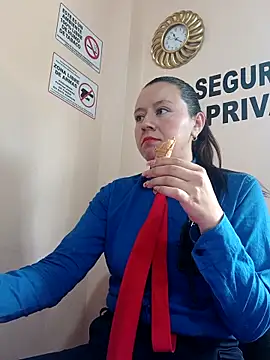 Hannah-colx online show from 10-11-25, 03:21