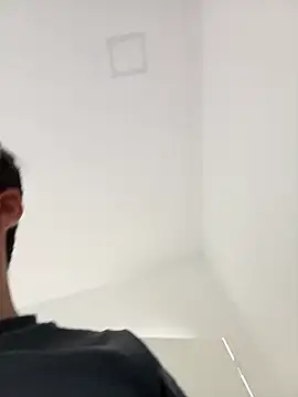 Lushakuiron1 online show from 04-16-26, 01:12