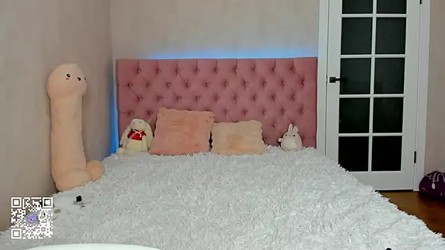 Snapshot of Pink_Lila18 chatting on 01-17-26, 01:54 Pink Lila18 online show from 01-17-26, 01:54