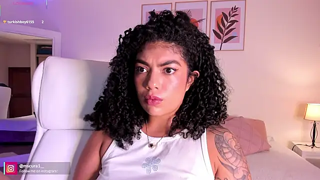 Snapshot of miss_curazao chatting on 06-30-26, 01:01 miss curazao online show from 06-30-26, 01:01