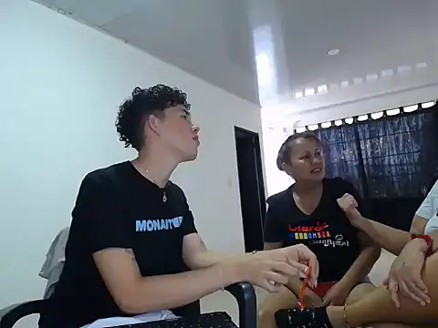 Snapshot of brutal_dirty_sex chatting on 09-09-25, 09:47 brutal dirty sex online show from 09-09-25, 09:47