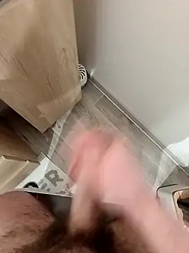 Snapshot of Float4x chatting on 12-15-25, 07:07 Float4x online show from 12-15-25, 07:07