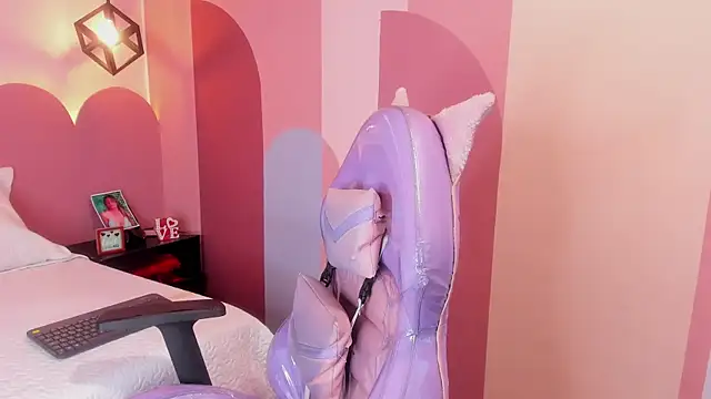 ValeryBoobs1 online show from 03-26-26, 12:44