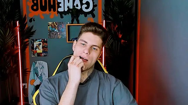 JackWolw online show from 09-17-25, 11:56