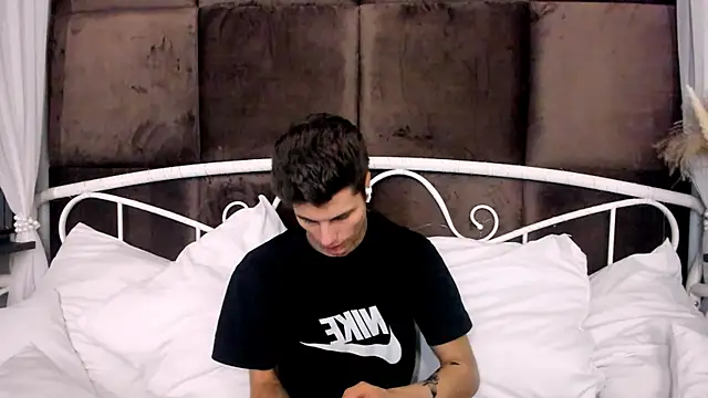 JackWolw online show from 10-16-25, 07:20