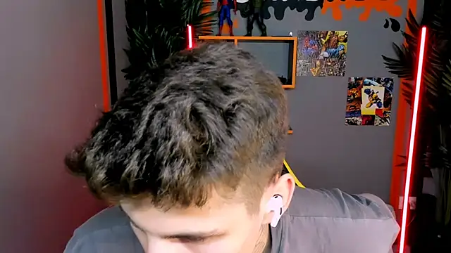 JackWolw online show from 10-26-25, 05:46