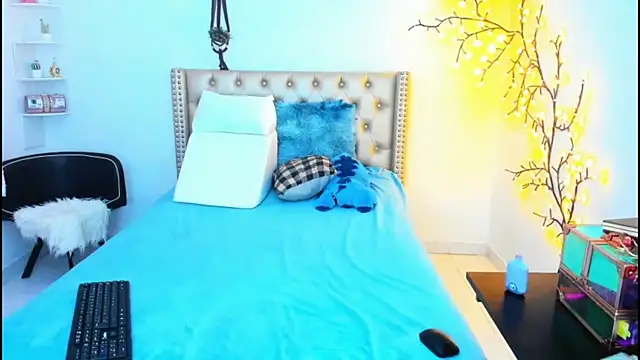 LenaStylesOA online show from 09-24-25, 08:34