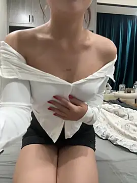 Xiaokui-04 online show from 10-31-25, 03:35