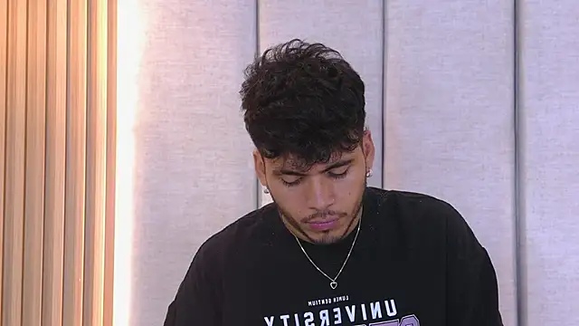 AlexanderJordan online show from 12-21-25, 02:51