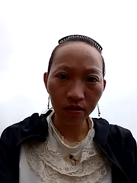 tcm-cute online show from 10-31-25, 04:57