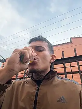 Snapshot of Mrjustin_sebas chatting on 02-14-26, 09:22 Mrjustin sebas online show from 02-14-26, 09:22