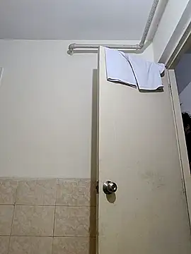 Snapshot of Goodmens5 chatting on 12-01-25, 01:27 Goodmens5 online show from 12-01-25, 01:27