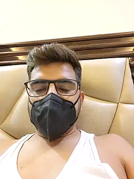 Snapshot of LoveGuruRA chatting on 09-13-25, 07:02 LoveGuruRA online show from 09-13-25, 07:02