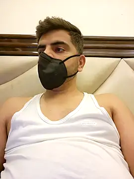 Snapshot of LoveGuruRA chatting on 09-26-25, 09:08 LoveGuruRA online show from 09-26-25, 09:08