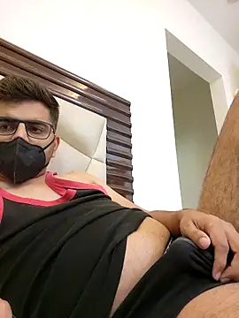 Snapshot of LoveGuruRA chatting on 11-06-25, 09:15 LoveGuruRA online show from 11-06-25, 09:15