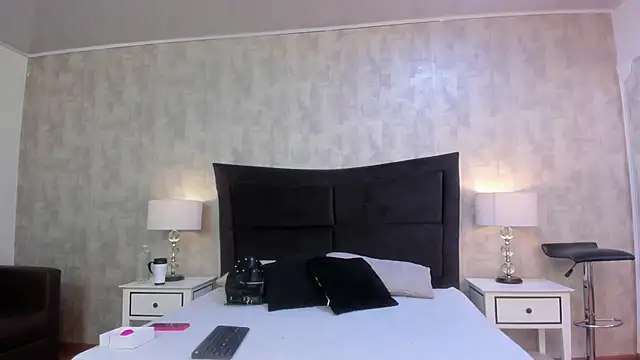 BarbaraLeython1 online show from 10-09-25, 03:10