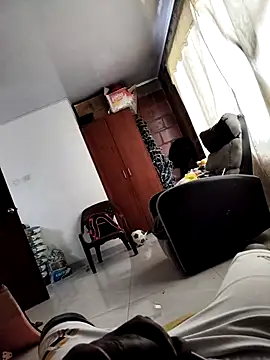 Snapshot of Perropa chatting on 01-13-26, 12:43 Perropa online show from 01-13-26, 12:43